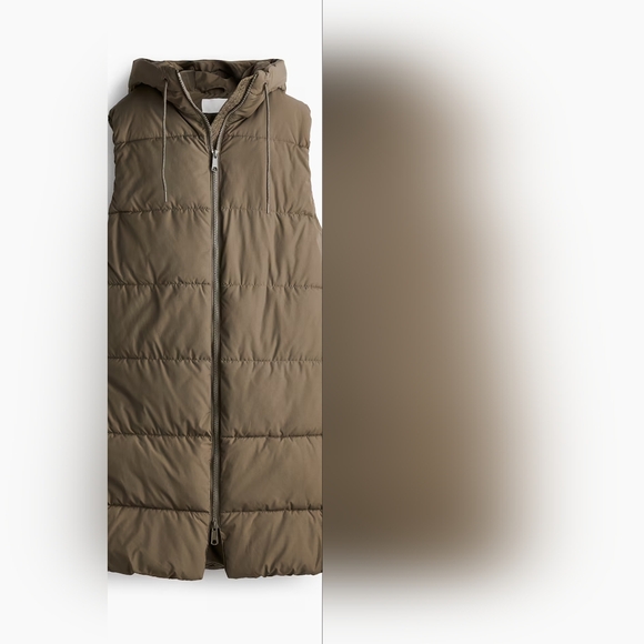 SOLD H&M Puffer Vest with Hood - Picture 4 of 7